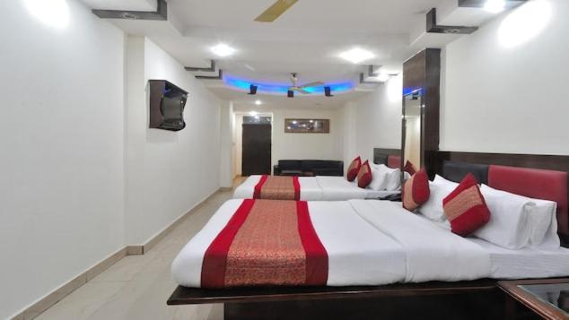 Shiva International Near By Igi Airport *